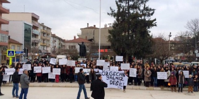 Özgecan cinayeti Bursa'da protesto edildi