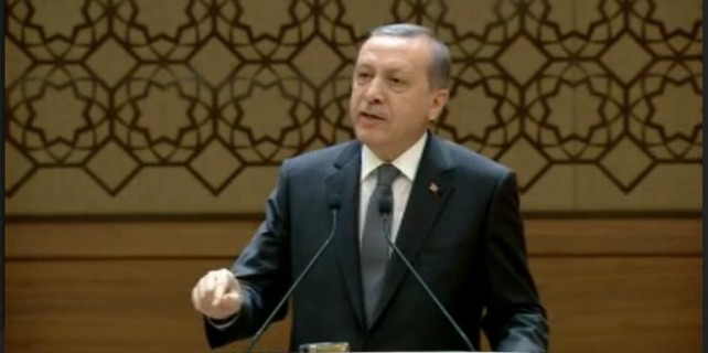 'Bu nasıl diktatörlük ki 31 parti seçime gidiyor'