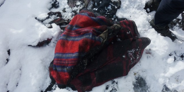 Barakada yanarak feci can verdi