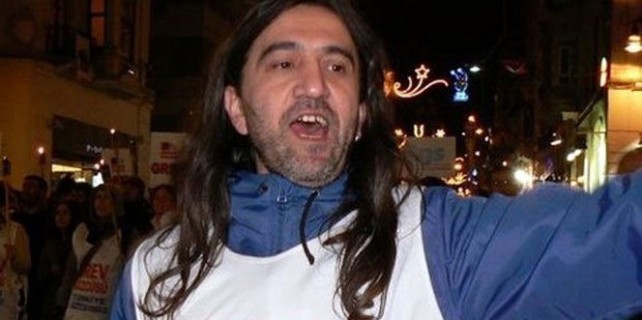 Kar topu oynayan gazeteci  öldürüldü