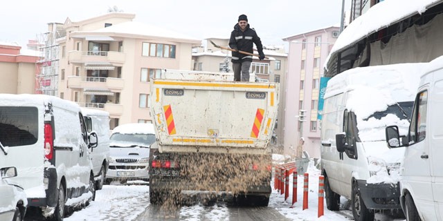 Bursa'da karla mücadele