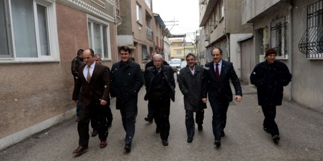 Dündar’dan kar altında mahalle ziyaretleri