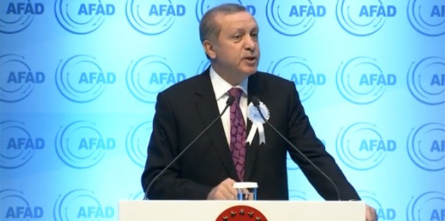 Erdoğan'dan sert eleştiri! Sen paradan bahset paradan