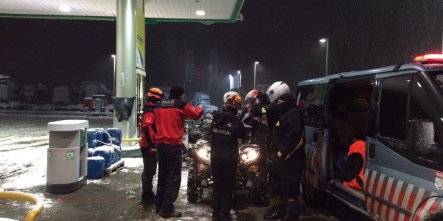 Vatandaş saatlerce mahsur kaldı