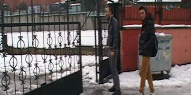 Tatilden habersiz öğrenciler...