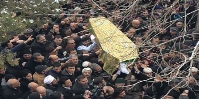 Muhsin Yazıcıoğlu’nun annesine veda