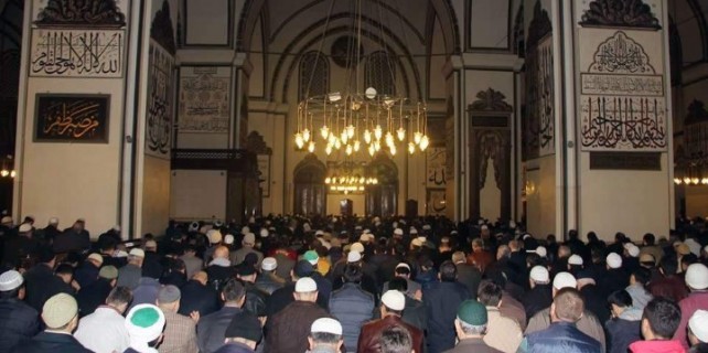 Cuma namazında Özgecan hutbesi