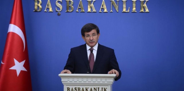 Davutoğlu'ndan muhalefete 'Şah Fırat' tepkisi!