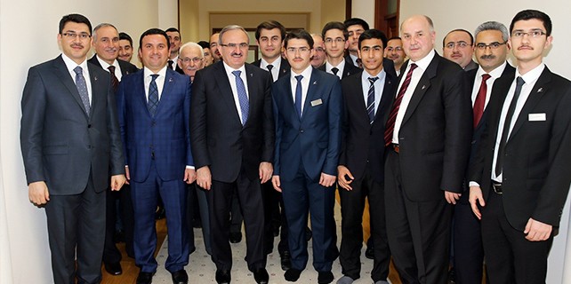 Vali Karaloğlu'ndan öğrencilere nasihat