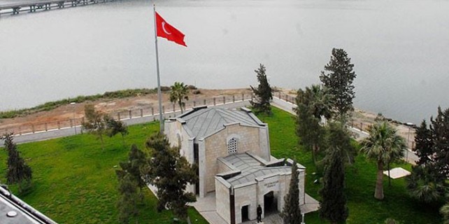 Süleyman Şah Türbesi Türkiye’ye getirilmeli mi?