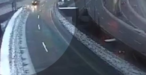 Otobanda kontrolü kaybedince...