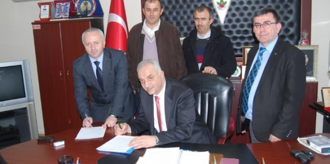 Orhaneli Belediyesi’nde toplu sözleşme sevinci