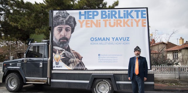 Sosyal medya bu afişi konuşuyor