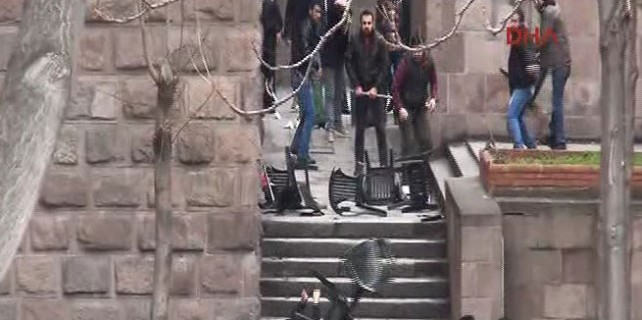 Üniversite karıştı! Onlarca öğrenci gözaltında...