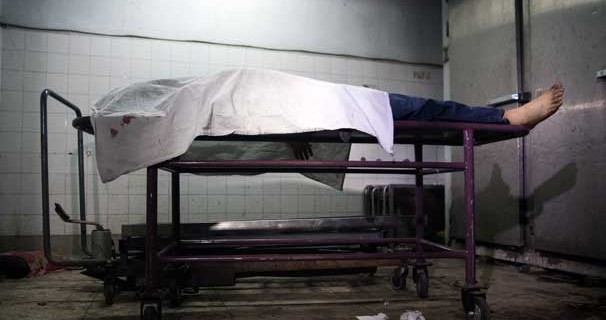 Ateist yazar paramparça edildi