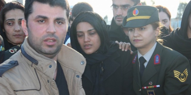 Şehit eşi yürek dağladı! 'Karşında dik duruyorum aşkım'