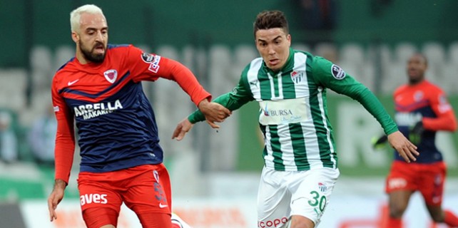 Bursaspor 10 kişiyle 3 puanı kaptı