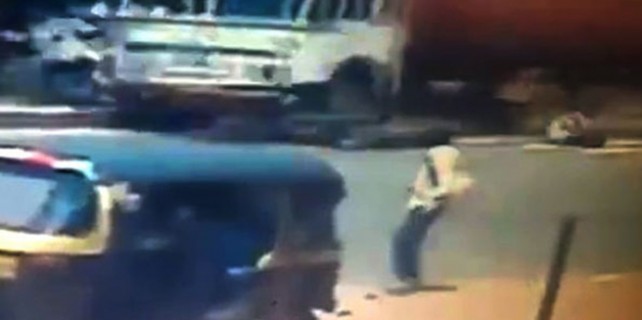 Tanker yayaların arasına böyle daldı