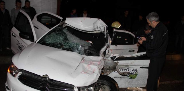 Bursalı genç feci kazanın kurbanı