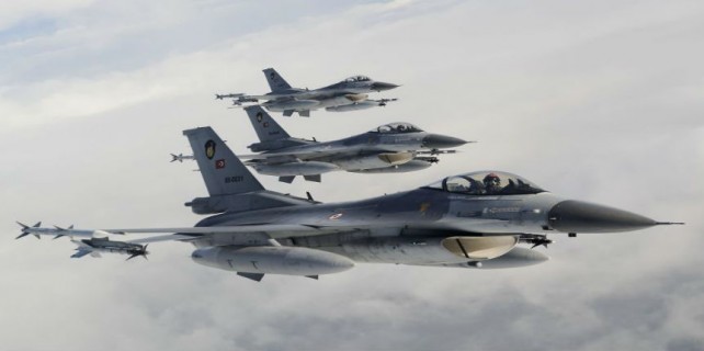 Uçaklar Musul operasyonu için havalandı