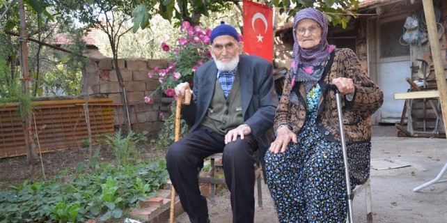 Bursa'da asırlık çifti ölüm ayırdı