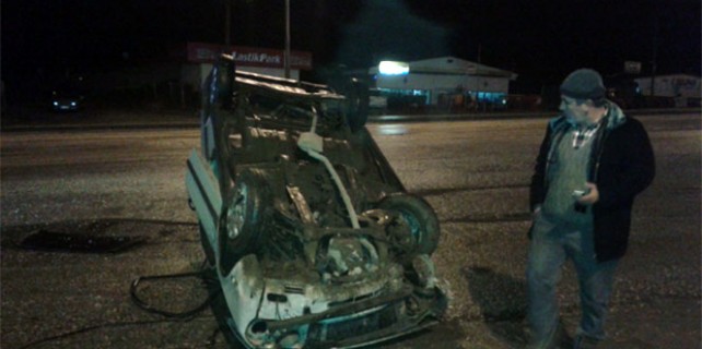 4 takla atan bu araçtan yara almadan çıktı!