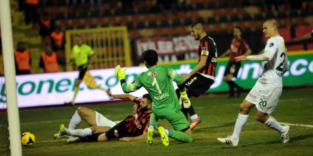 Timsah, Eskişehir'den 1 puanla dönüyor