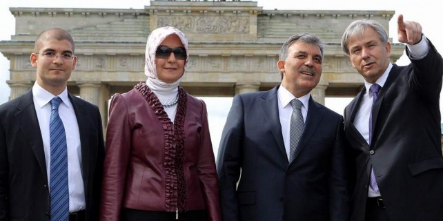 Abdullah Gül oğluna Bursa'dan gelin aldı