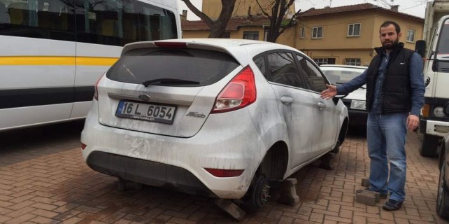 Bursa'da pes dedirten hırsızlık