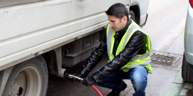 Bursa'da havayı kirleten araç sürücüleri yandı