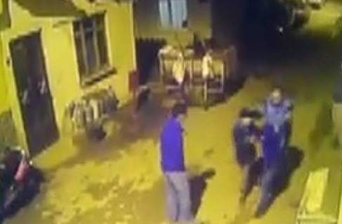 Suriyeli çocuklara meydan dayağı