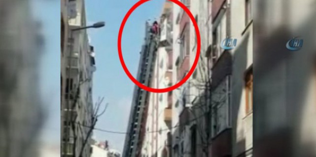 Evde tek başına filmi gerçek oldu! 4 yaşındaki çocuk...