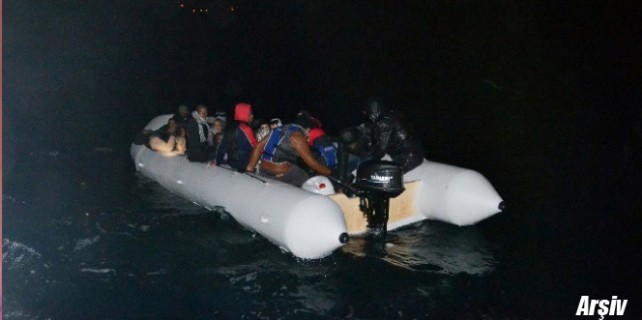 Tekne battı, 5 ölü 3 kayıp