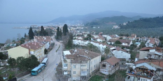 Bursa'nın sahil beldesinde fay paniği