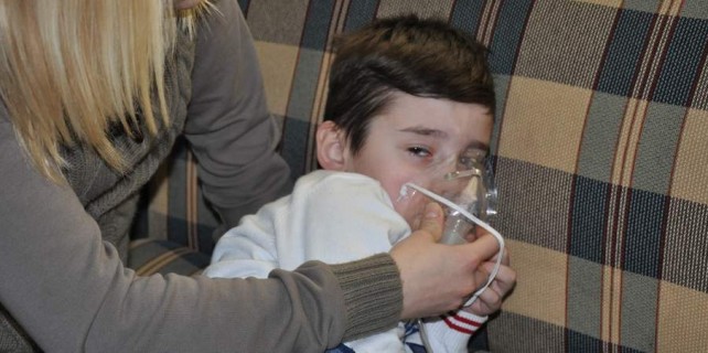 Bursalı Kayra'nın umudu hayırseverler