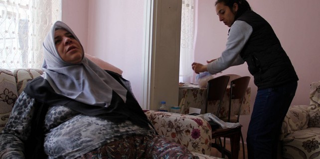 Bağırsakları dışarıda, ameliyat olmazsa ölecek!