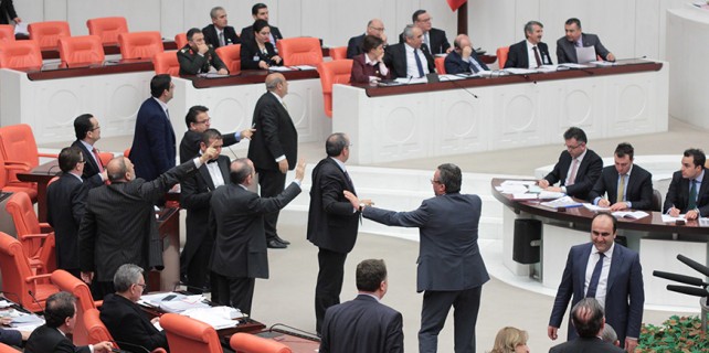 İç Güvenlik Paketi mecliste kabul edildi