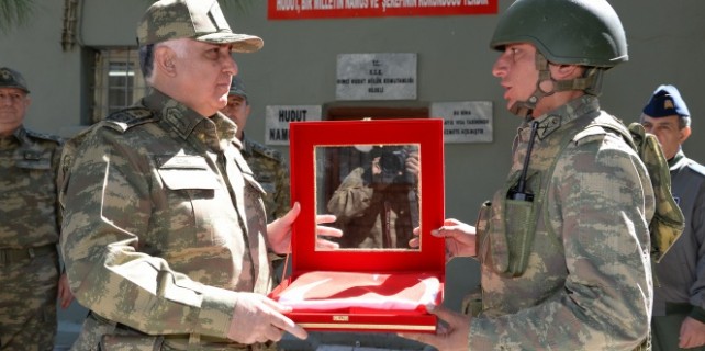 Komutandan Süleyman Şah'a sürpriz ziyaret