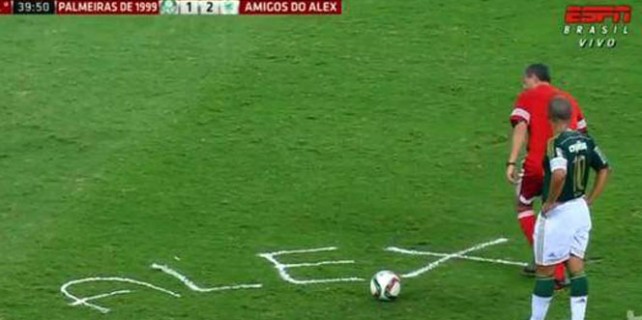 Alex futbola veda etti