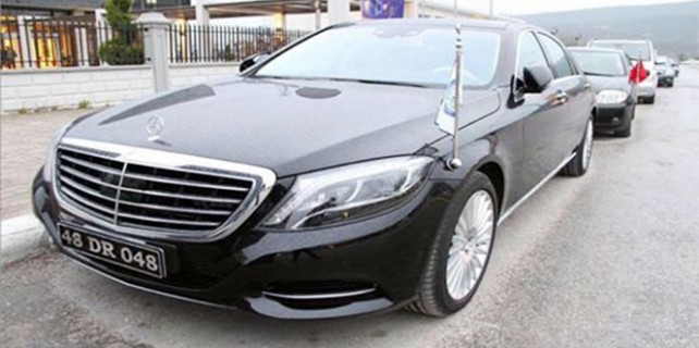 Belediye başkanının makam aracı şehri karıştırdı