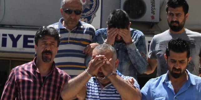 Bursa'da uyuşturucudan 2 gencin ölümüne 3 tutuklama