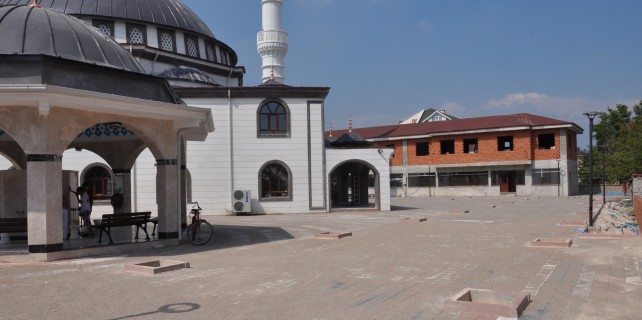 Emir sultan camii'ne çevre düzenlemesi