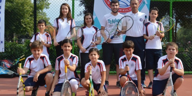 Orhangazi"ye uluslararası normlarda tenis kortu
