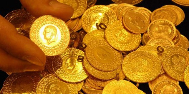 Yok böyle bir dolandırıcılık...Poşet dolusu ziyneti kapının önüne koydu