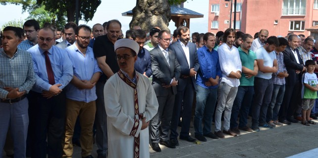 Şehit il başkanı için Bursa'da gıyabi namaz
