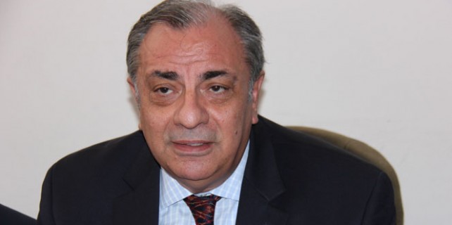 Tuğrul Türkeş MHP'den istifa etti
