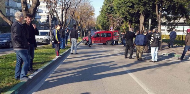 Hız dehşeti...Takla atan araç kamerada...