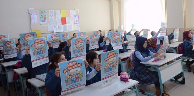 Bursalı çocuklardan yetimlere destek...