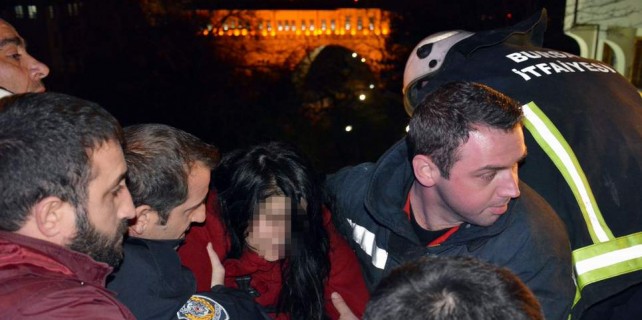 Setbaşı Köprüsü'nde can pazarı...