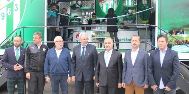 Bursaspor 'Store Tırı'na Kavuştu